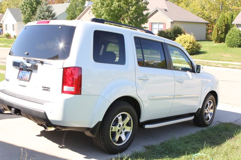 2011 touring honda pilot white diamond pearl with red interior Honda