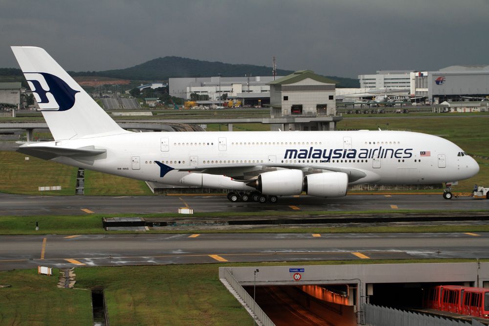 MW-9M-MND-2012-11-23-01Cr-MAS-A380-IncompleteLivery-TOW.jpg
