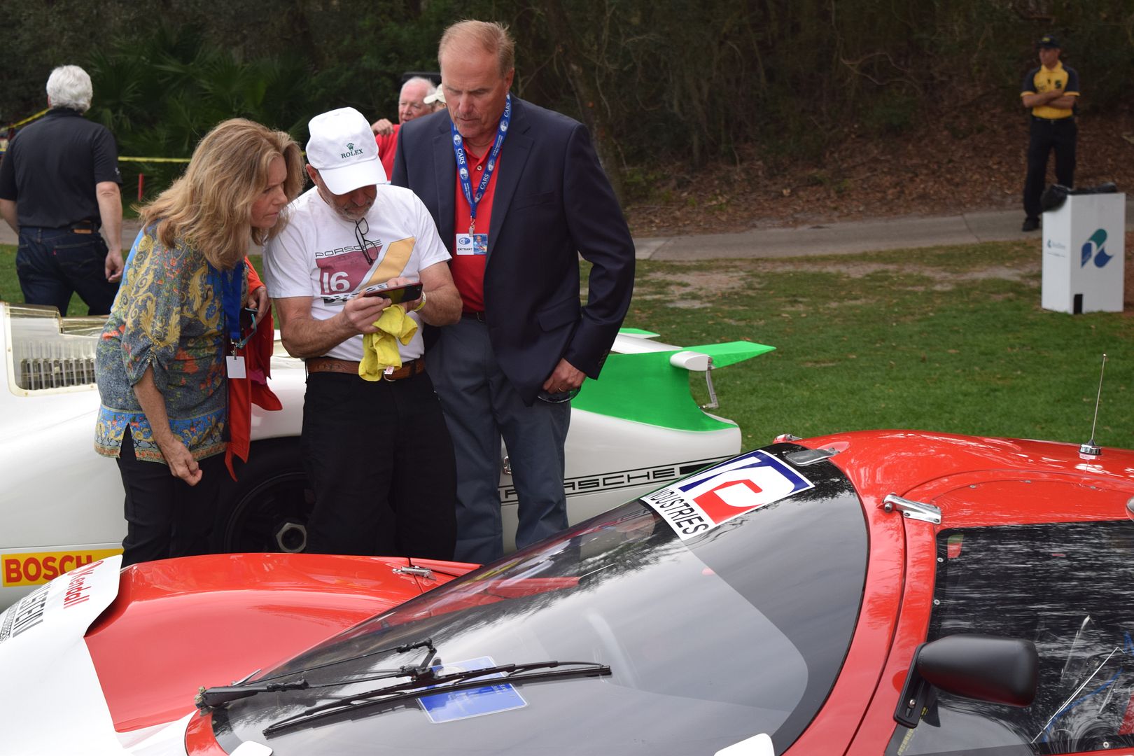 Bob Russo (center) with 1986 Porsche 962