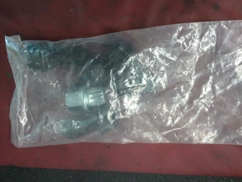 Locking lug nut sets with key NIB, lug nut caps mk4, mk5 VW Vortex