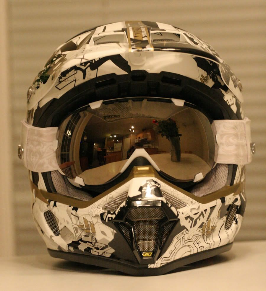 helmet-2.jpg