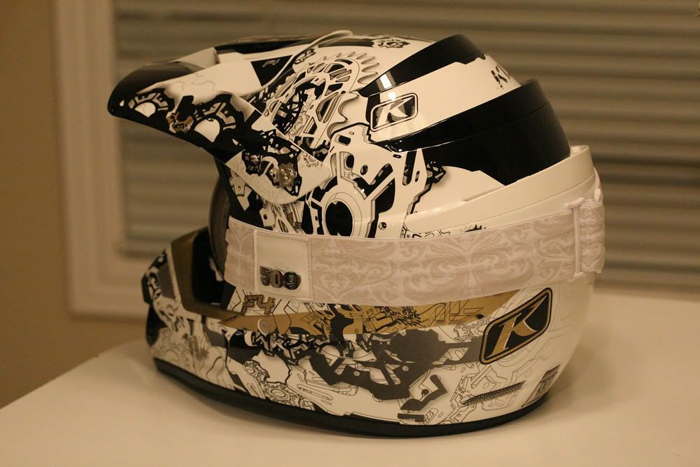 helmet-5.jpg