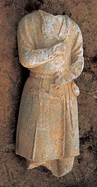 broken statue