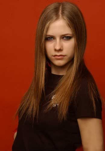 avril lavigne brown hair. rown cool rown hair