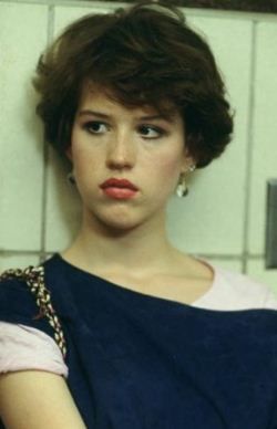 Molly Ringwald as 'Sam' in Sixteen Candles (1984) image of Molly Ringwald as 'Sam' in Sixteen Candles (1984)