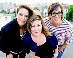 Current members of Luscious Jackson image of Luscious Jackson