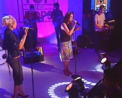 Zero 7 with Sia and Sophie Barker singing Destiny 2001 screencap of Zero 7 with Sia and Sophie Barker singing Destiny 2001