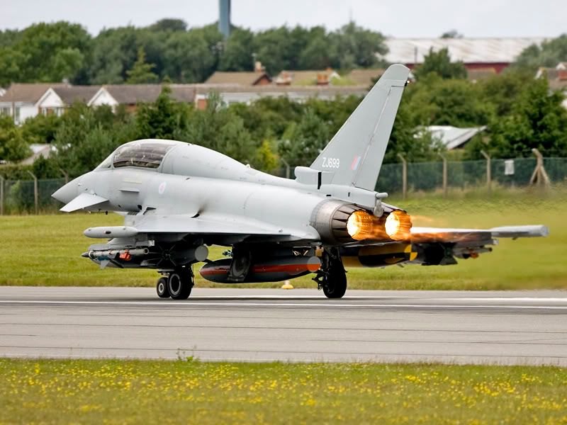 IMAGE: http://i18.photobucket.com/albums/b130/malla1962/MO2Q1390.jpg