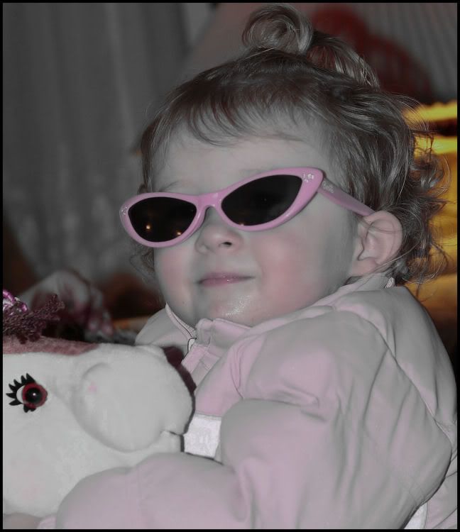 IMAGE: http://i18.photobucket.com/albums/b130/saravrose/CopyofIMG_7374.jpg