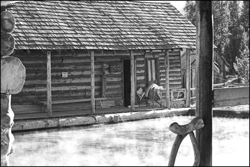 IMAGE: http://i18.photobucket.com/albums/b130/saravrose/the%20challenge/CopyofCopyofIMG_5029-01.jpg