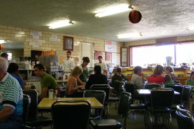 2009_1031Clinton0169.jpg