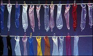 _1059180_condoms300.jpg