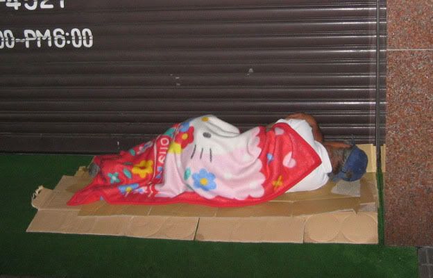 Forum Image: http://i18.photobucket.com/albums/b140/specd357/kittybum.jpg