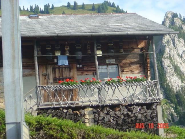 DSC01016.jpg Mountain cottages with cow bells, Mount Pilatus image by Europe0805