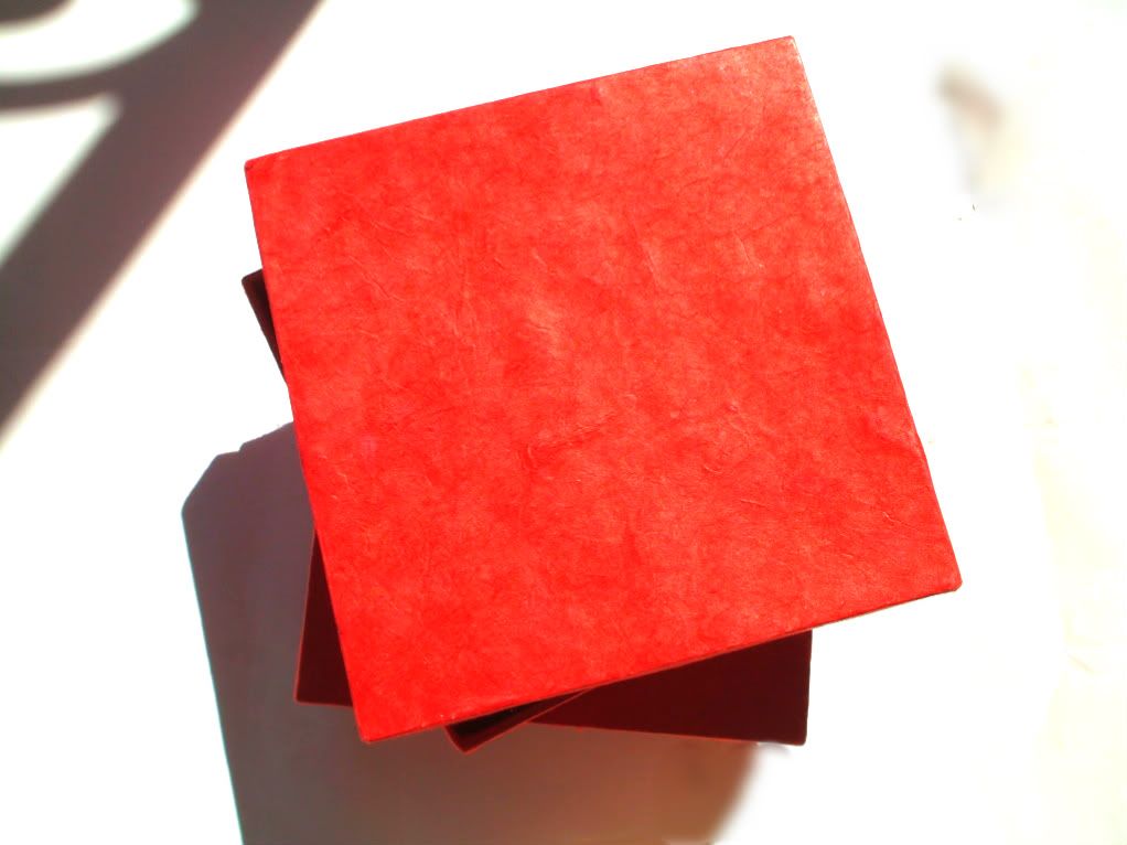 mam gavethat Knipschildt red handmade gift boxes