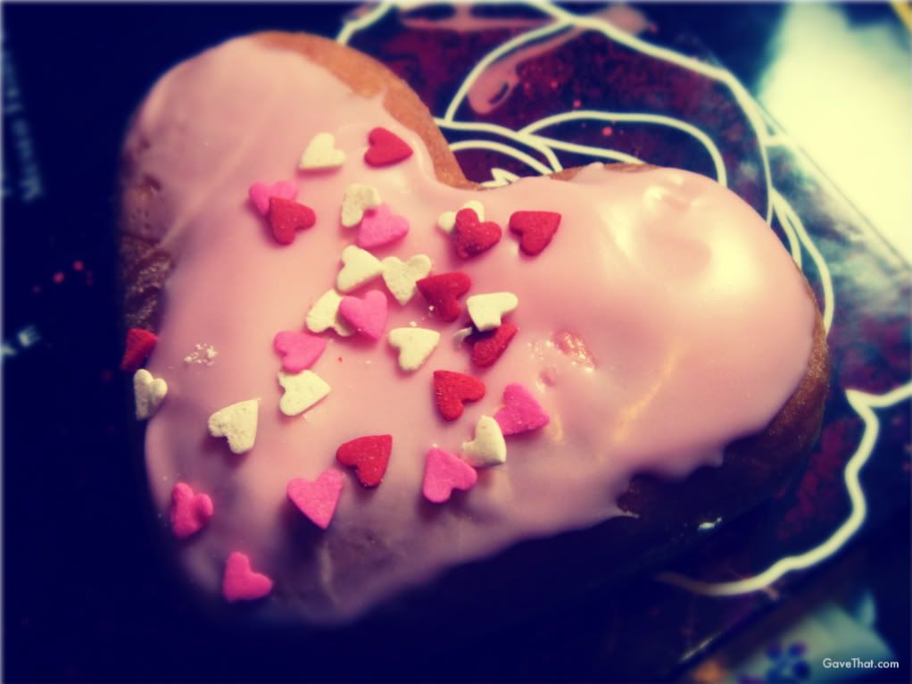 mam for gift blog gave that Boston cream filled heart shaped donut