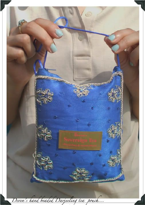 DaMag for GaveThat Devans Indian tea in hand beaded bag