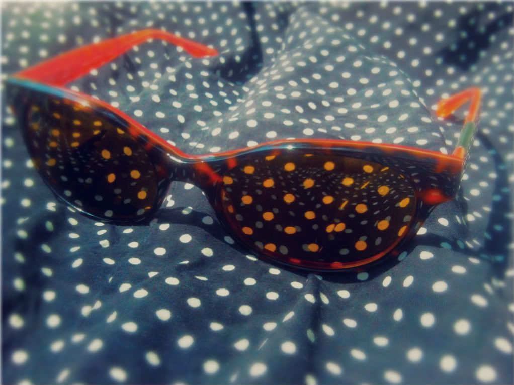 Polka dot skirt Darek Lam sunglasses