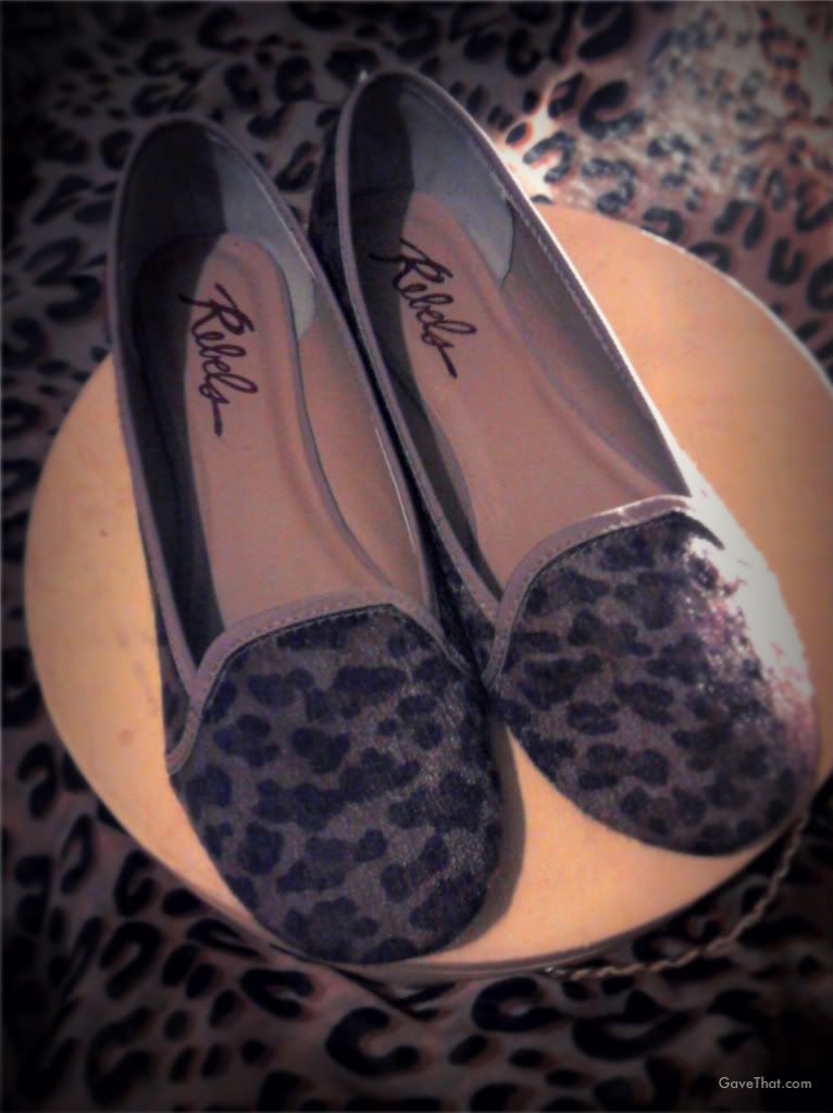 Leopard slippers gift guide