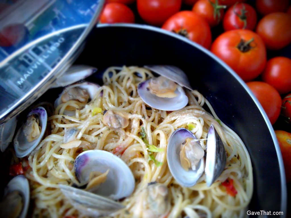 Mauviel Green Pot with Clams and Pasta