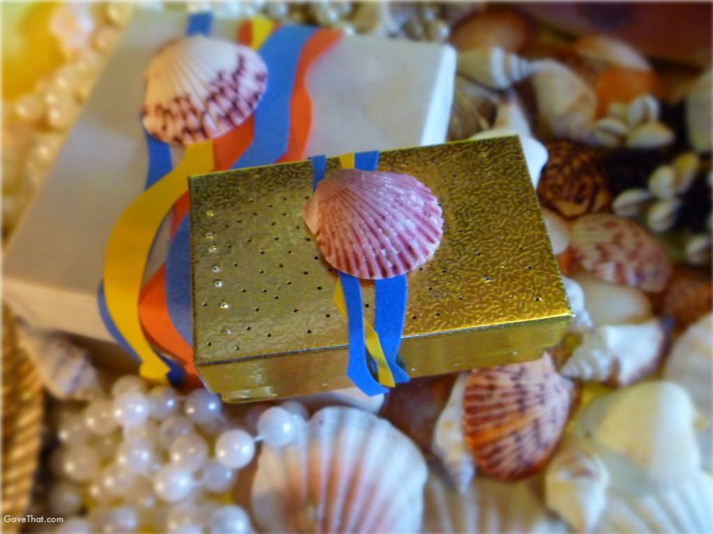 mam for gift wrap blog Gave That sea shells gift wrap look