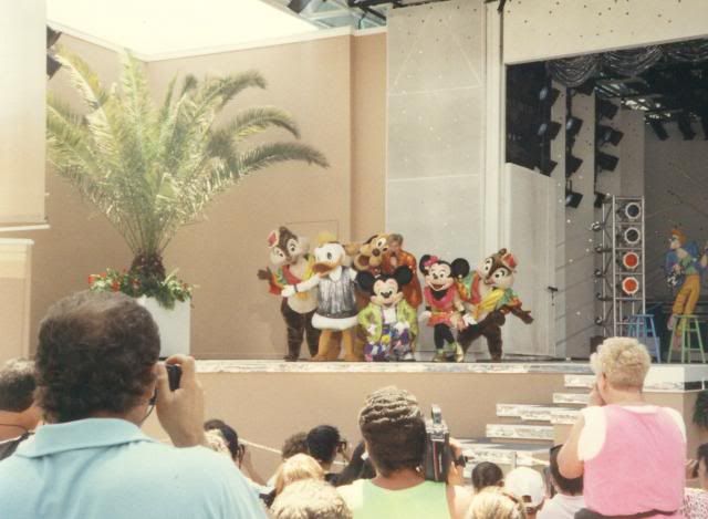 1990DisneyShow2_zpse1662c67.jpg