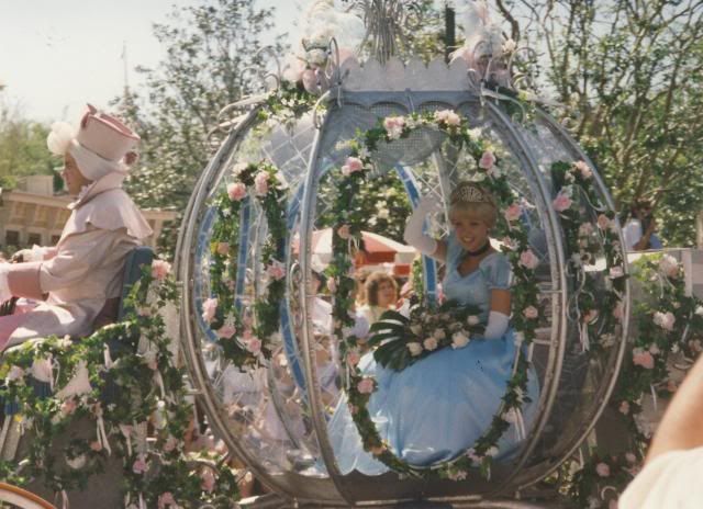 1995DisneyParadeCinderella_zps8162bada.j