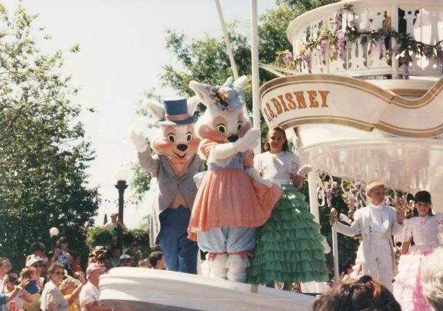 1995DisneyParadebunnies_zps5a9d422a.jpg