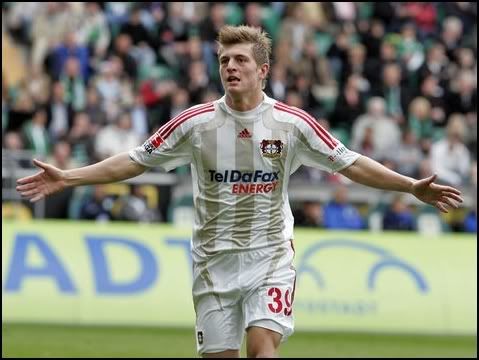 1051144850-toni-kroos_9.jpg?t=1279717466