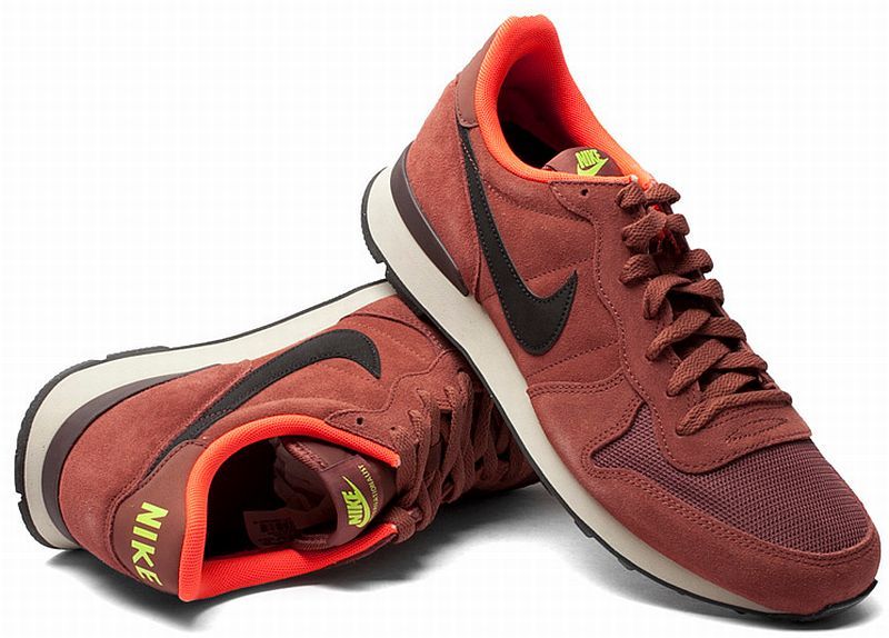 nike internationalist sepia