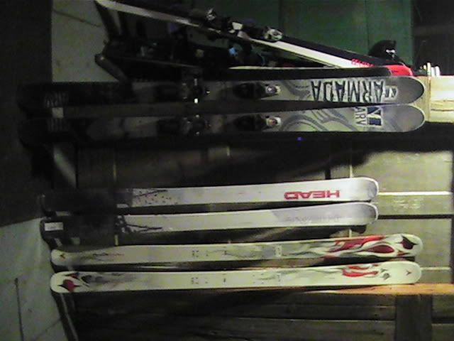 Skis.jpg