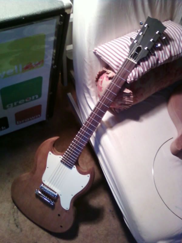 The return of my beater guitar (SG content plus free mp3