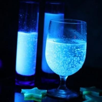MMM Glow In The Dark Food