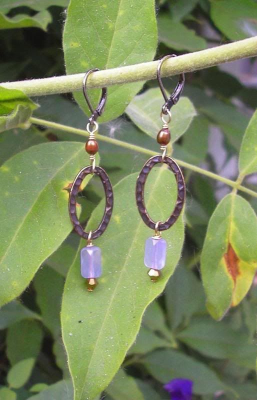 Purple Bead and Crystal Earrings Project on http://community.making-jewelry.com