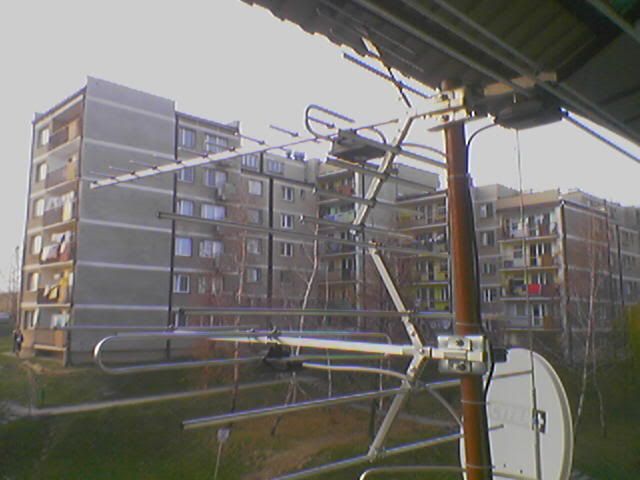 Zakłócenia TV podczas deszczu. Zakłócenia TV podczas deszczu.